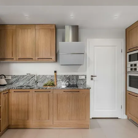 Apartament Parkowa *